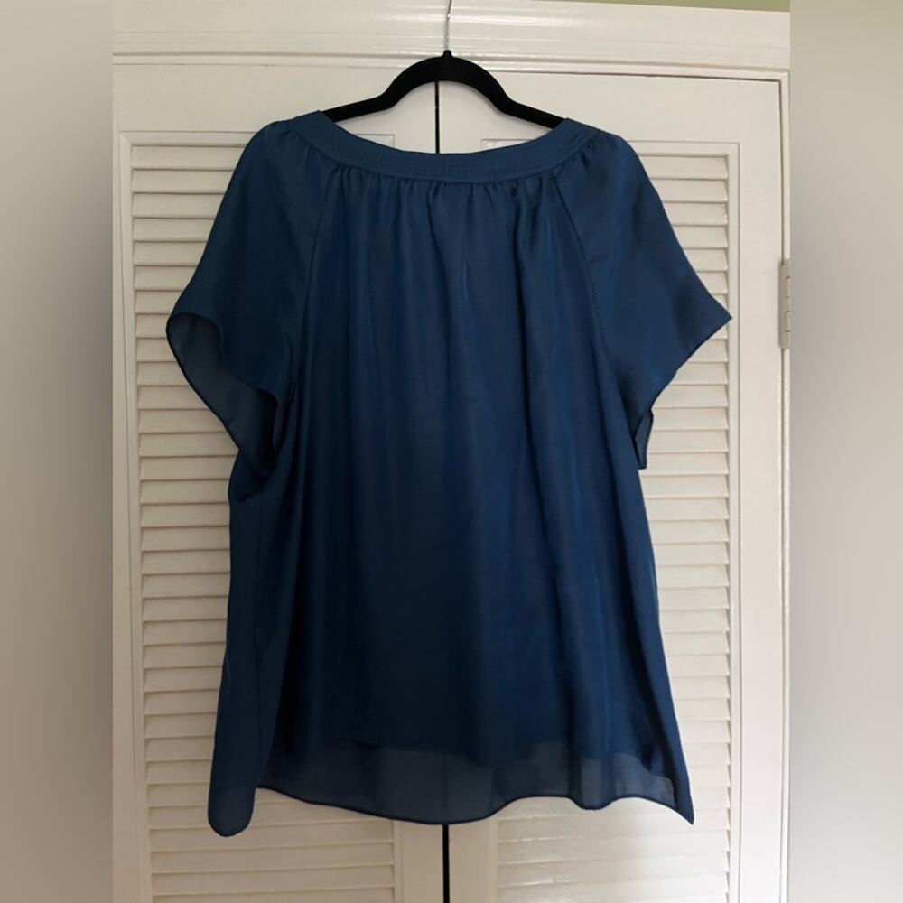 Talbots Split Neck Blue Flowy Short Sleeve Blouse Size 3XL - Picture 2 of 5